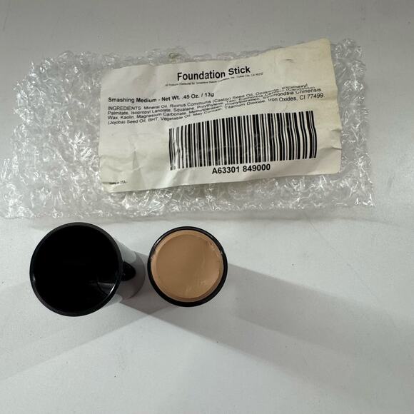 SMASHBOX FOUNDATION STICK Discontinued HTF Smashing Medium .45 oz NEW - Picture 3 of 3